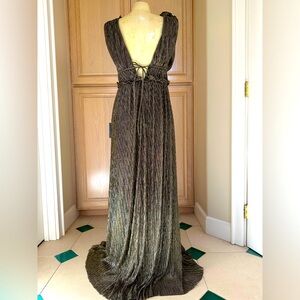 Lulu’s metallic dress M NWT